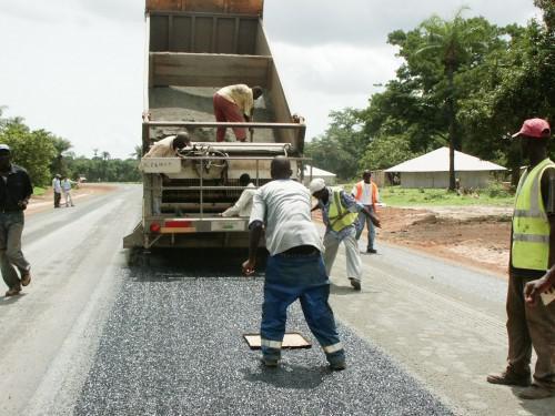 Cameroon awards FCfa 13 billon contracts to Tunisian and French technical engineering firms, to supervise road works