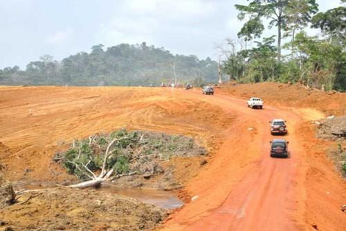 Cameroon: over 800 million FCFA in contracts up for grabs in road maintenance