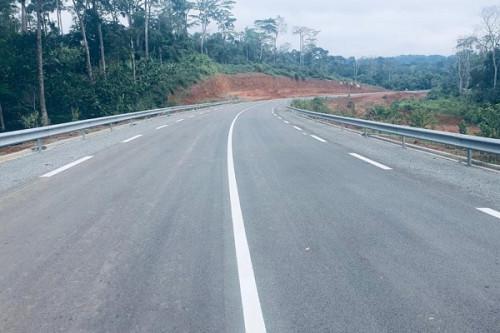 Cameroon speeds up road investment, aims to surpass current 8.39% paved network