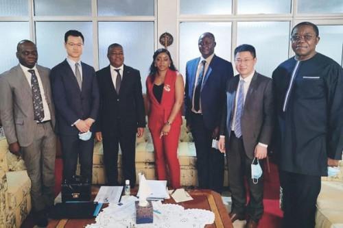 Huawei offers to optimize frequency bands’ use in Cameroon