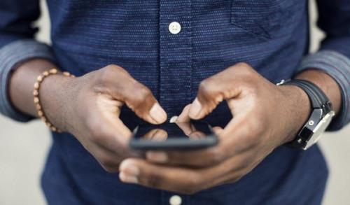 Cameroon: Rising smartphone adoption calls for actions to meet users’ quality telecom service expectations, MINPOSTEL says