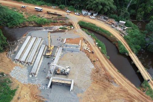 Sogea-Satom launches the construction of engineering structures on the Olama-Bigambo road