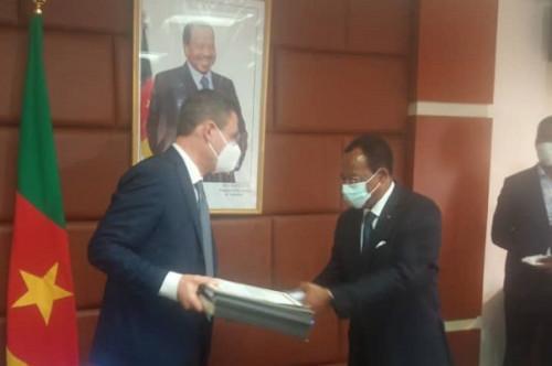 Cameroon: Italian company Seas signs commercial contract for the construction of 70-km Olounou-Oveng road linking to Gabon