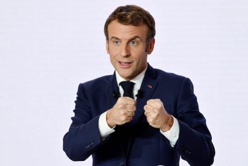 Emmanuel Macron in Cameroon to discuss critical issues with authorities
