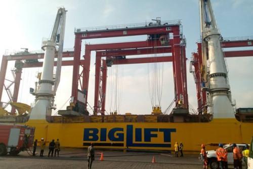 Douala Port Authority boosts efficiency with the arrival of eight new gantry cranes