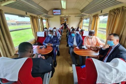 Cameroon: Minister of Transport takes part in the test drive of the Yaoundé-Douala trains that will soon be relaunched